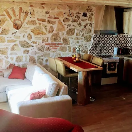 Cleopatra Villa *