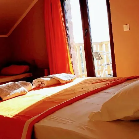 Cleopatra Villa *